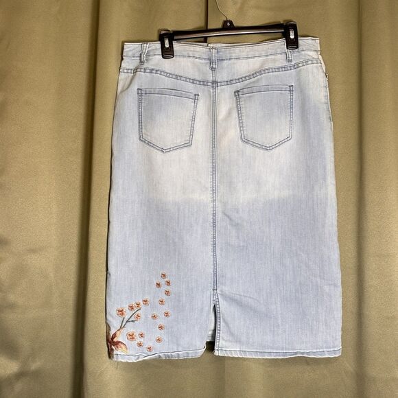 Christopher Banks Jean Skirt 12 Light Denim Floral Embroidered Midi Skirt Modest - Picture 2 of 7